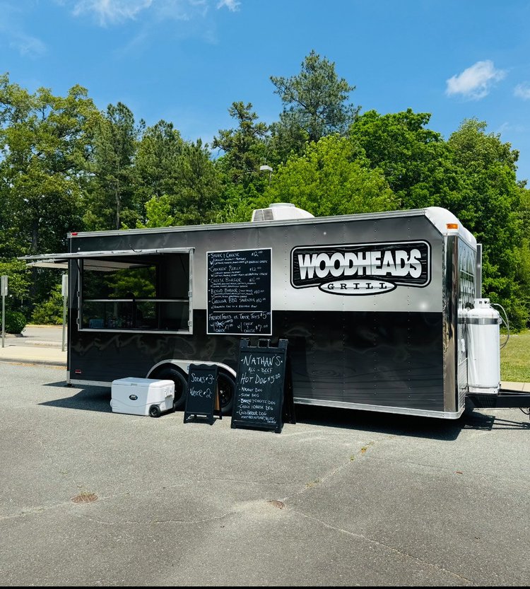 Woodhead's Grill logo